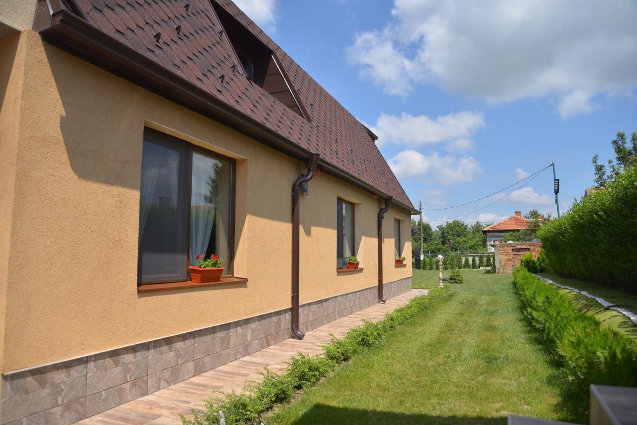 Guest House Erida Trastenik エクステリア 写真