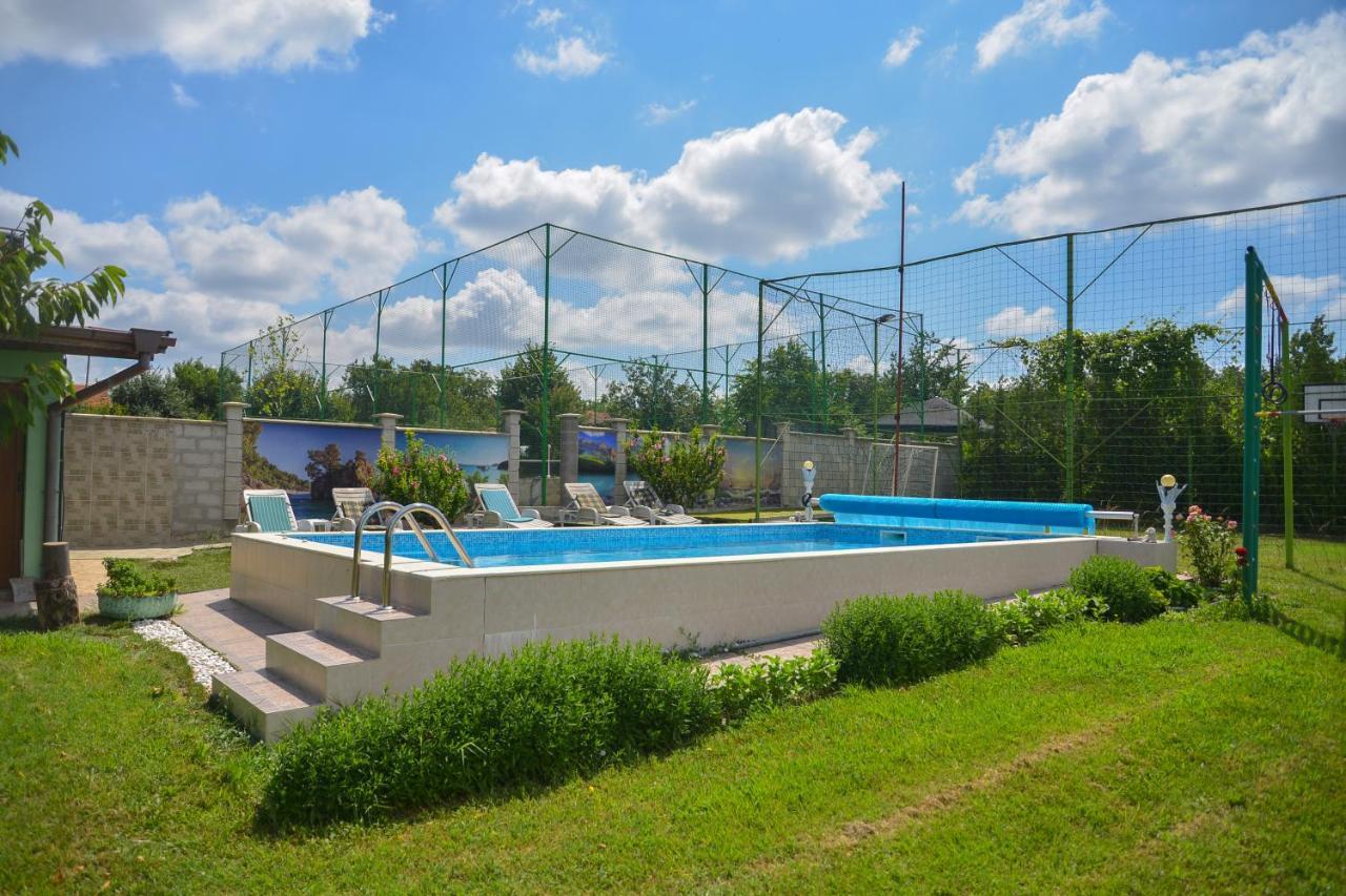 Guest House Erida Trastenik エクステリア 写真