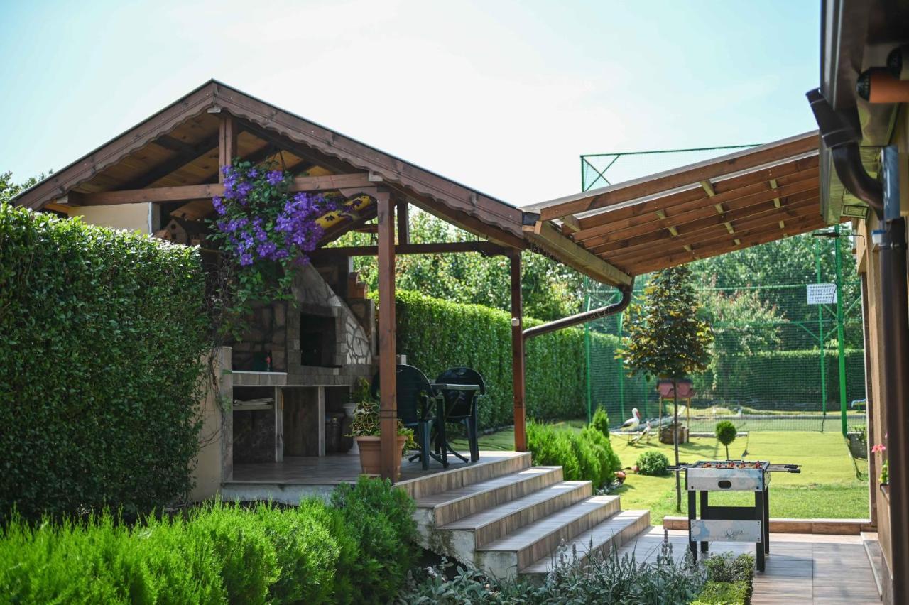 Guest House Erida Trastenik エクステリア 写真